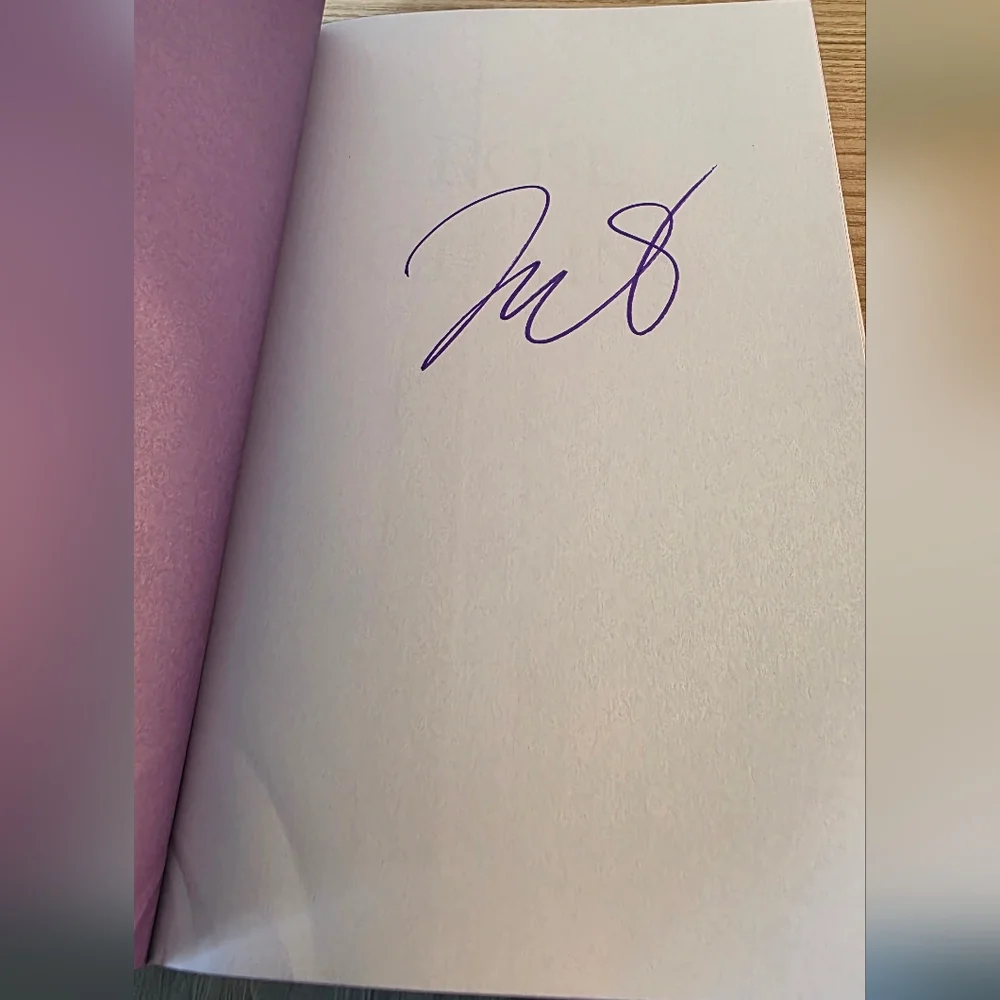 HAND SIGNED! Rose in Chains Delux Edition  by Julie Soto - Picture 2 of 6